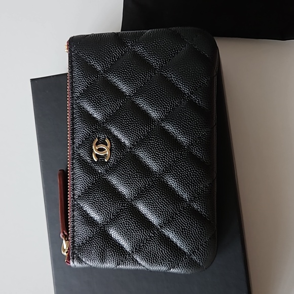 Authentic Chanel O-case - Picture 1 of 10